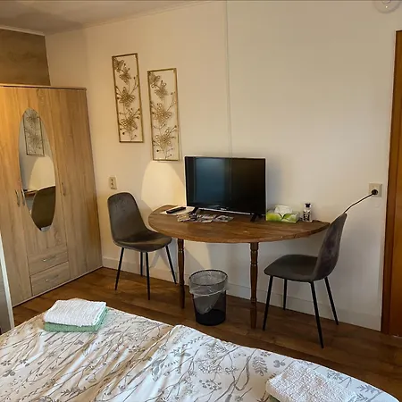 Gretel Von Birne ヴィンターベルク