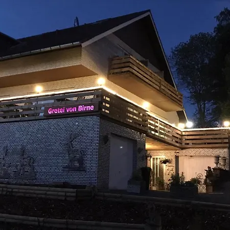 Gretel Von Birne ゲストハウス 3*