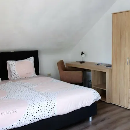 ゲストハウス Gretel Von Birne ヴィンターベルク