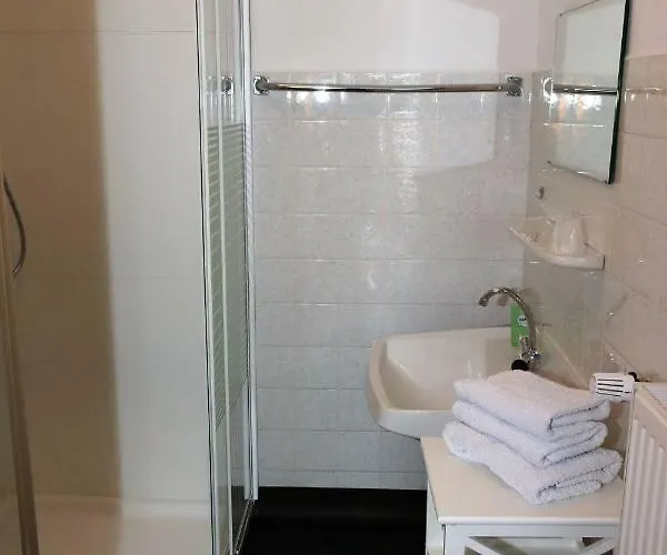 Gretel Von Birne ゲストハウス 3*